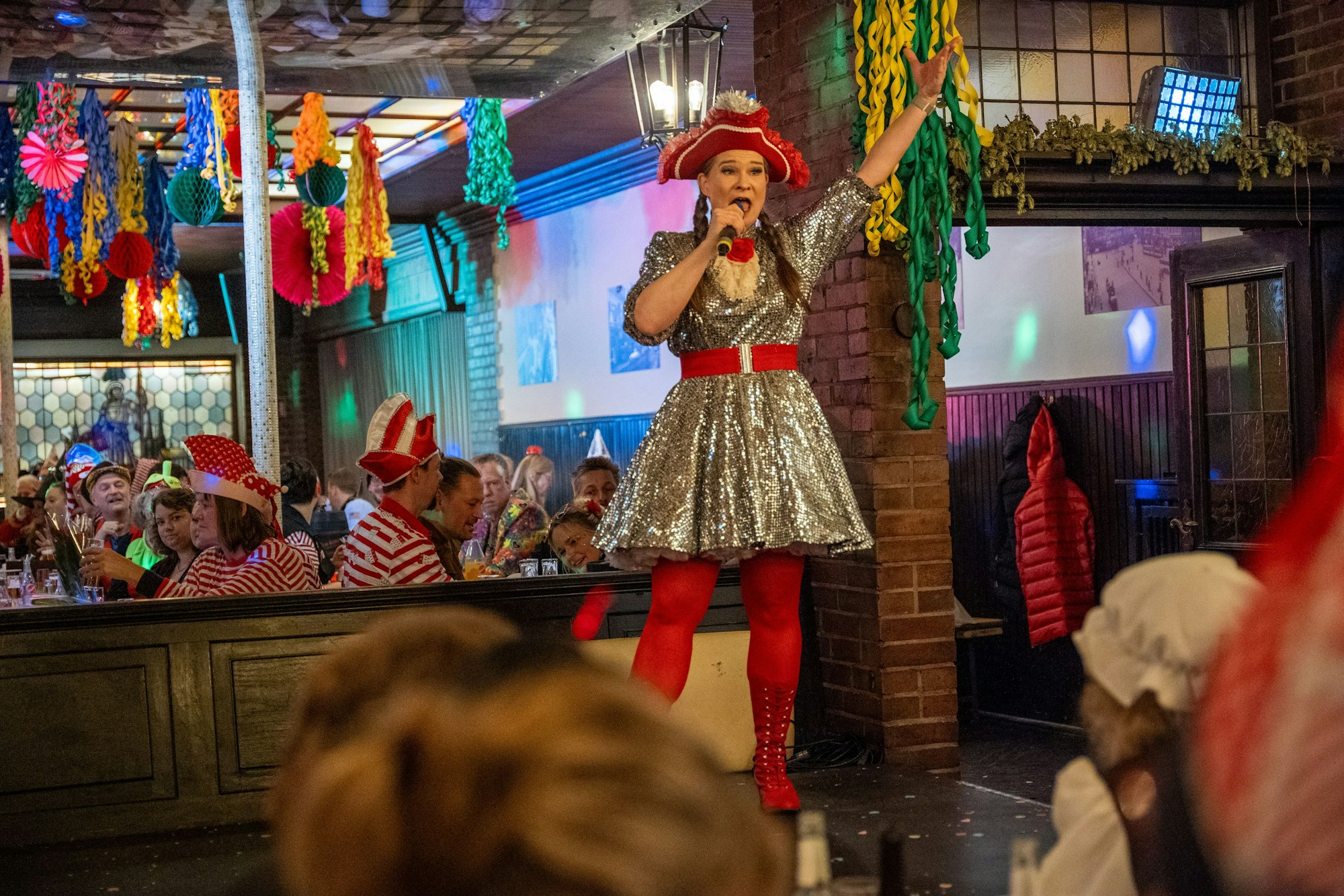 Vera Passy bei der Brauhaussitzung der KG Große Eigelsteiner