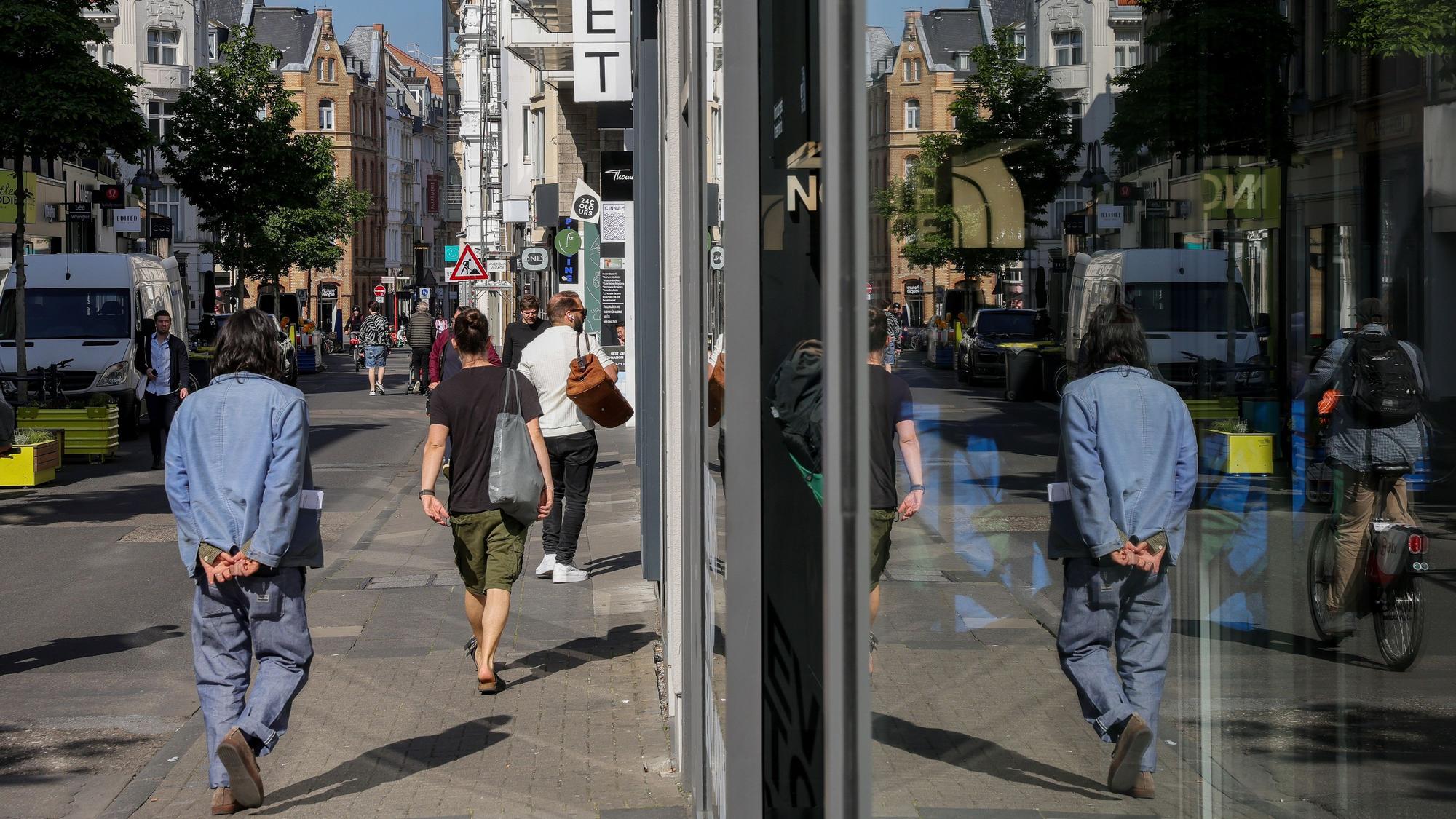 Die inzwischen fast autofreie Ehrenstraße in der Innenstadt