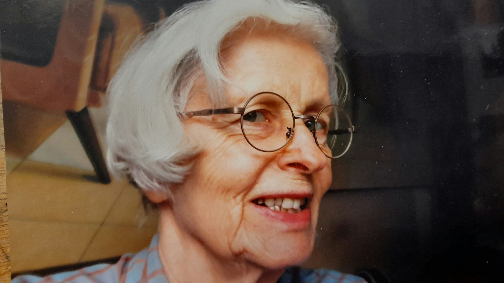 Die Kölner Künstlerin Roswita Waechter