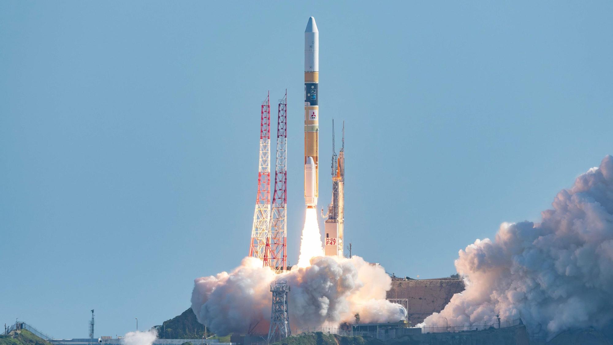 Das unbemannte japanische Mini-Raumschiff Slim ist nach Angaben der japanischen Raumfahrtbehörde Jaxa offenbar auf dem Mond gelandet.