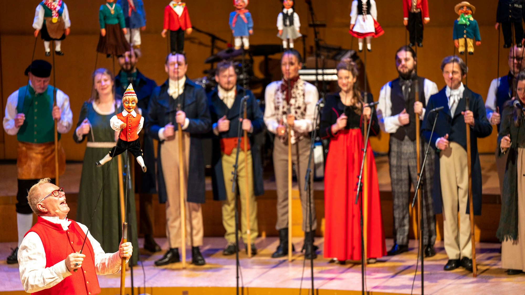 Hänneschen-Puppen in der Philharmonie