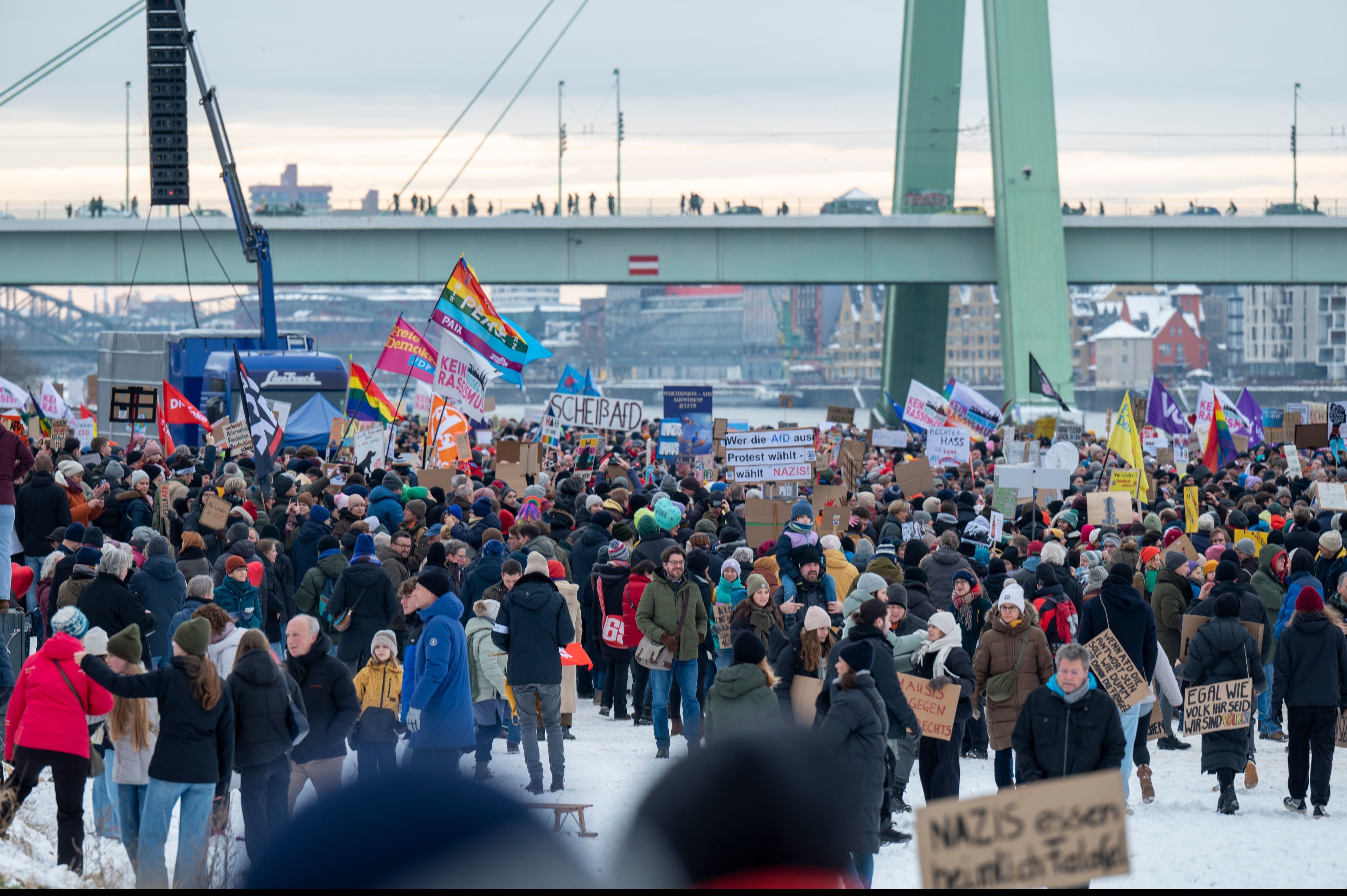 „Köln stellt sich quer“: 70.000 Teilnehmer bei Großdemo | Kölner Stadt