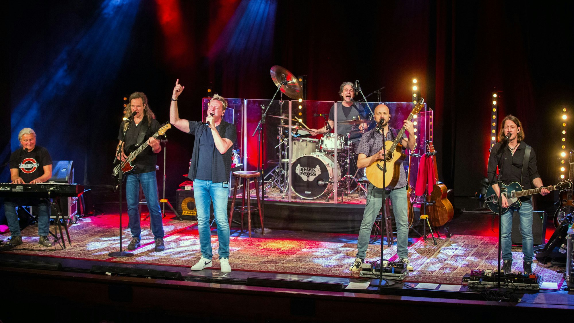 Die Fööss auf der Bühne in der Volksbühne.