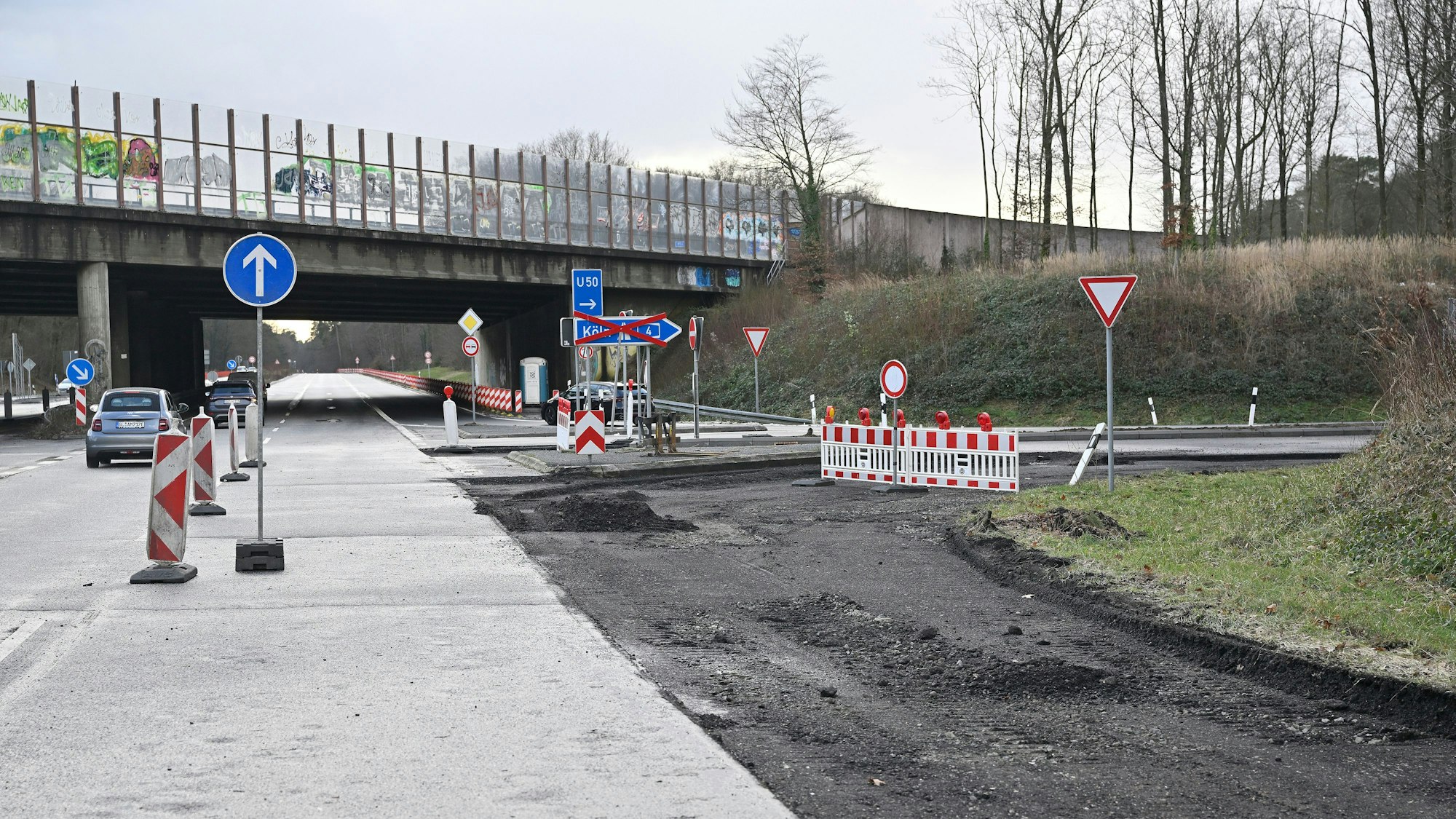 Gesperrte Auffahrt Frankenforst auf die Autobahn A4