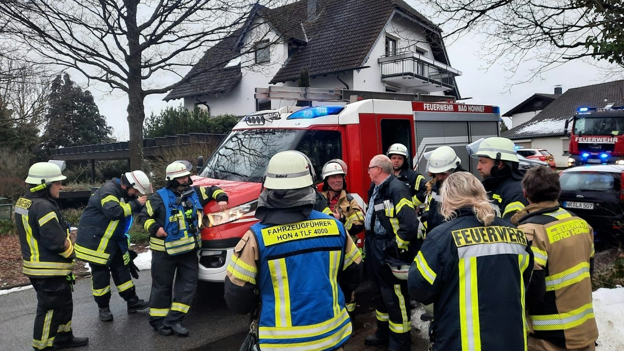 Zahlreiche Einsatzkräfte eilten zum Altenheim Franziskus in Aegidienberg.