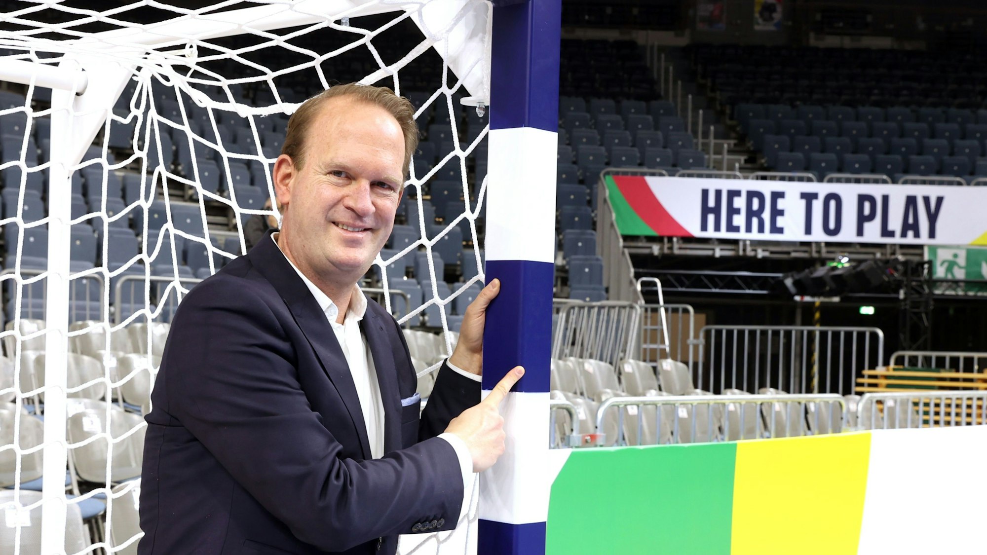 Stefan Löcher ist Chef der Lanxess-Arena, in der die Handball-EM derzeit stattfindet.