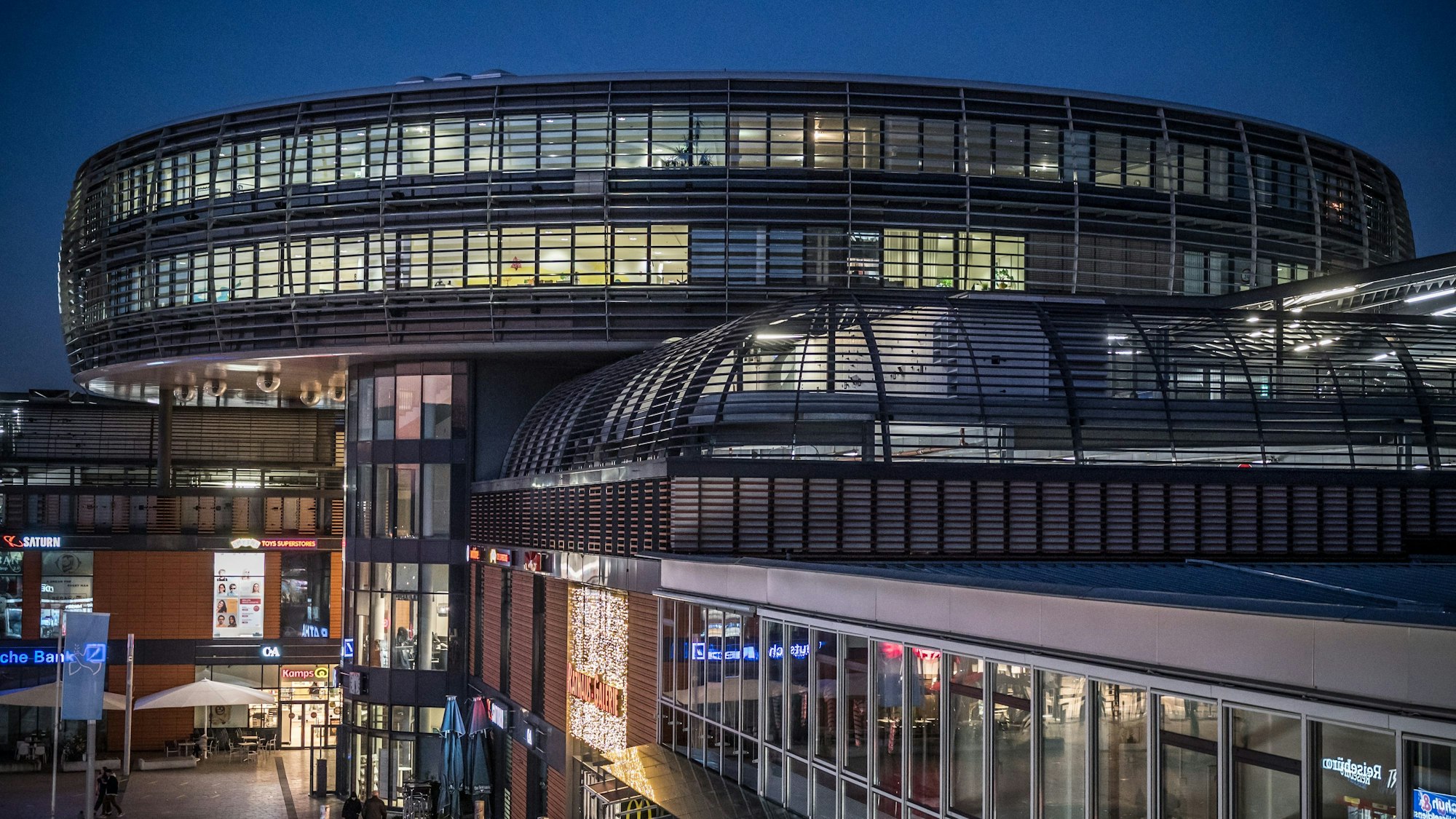 Rathaus, Rathaus-Galerie, City B, Wiesdorf. Foto: Ralf Krieger