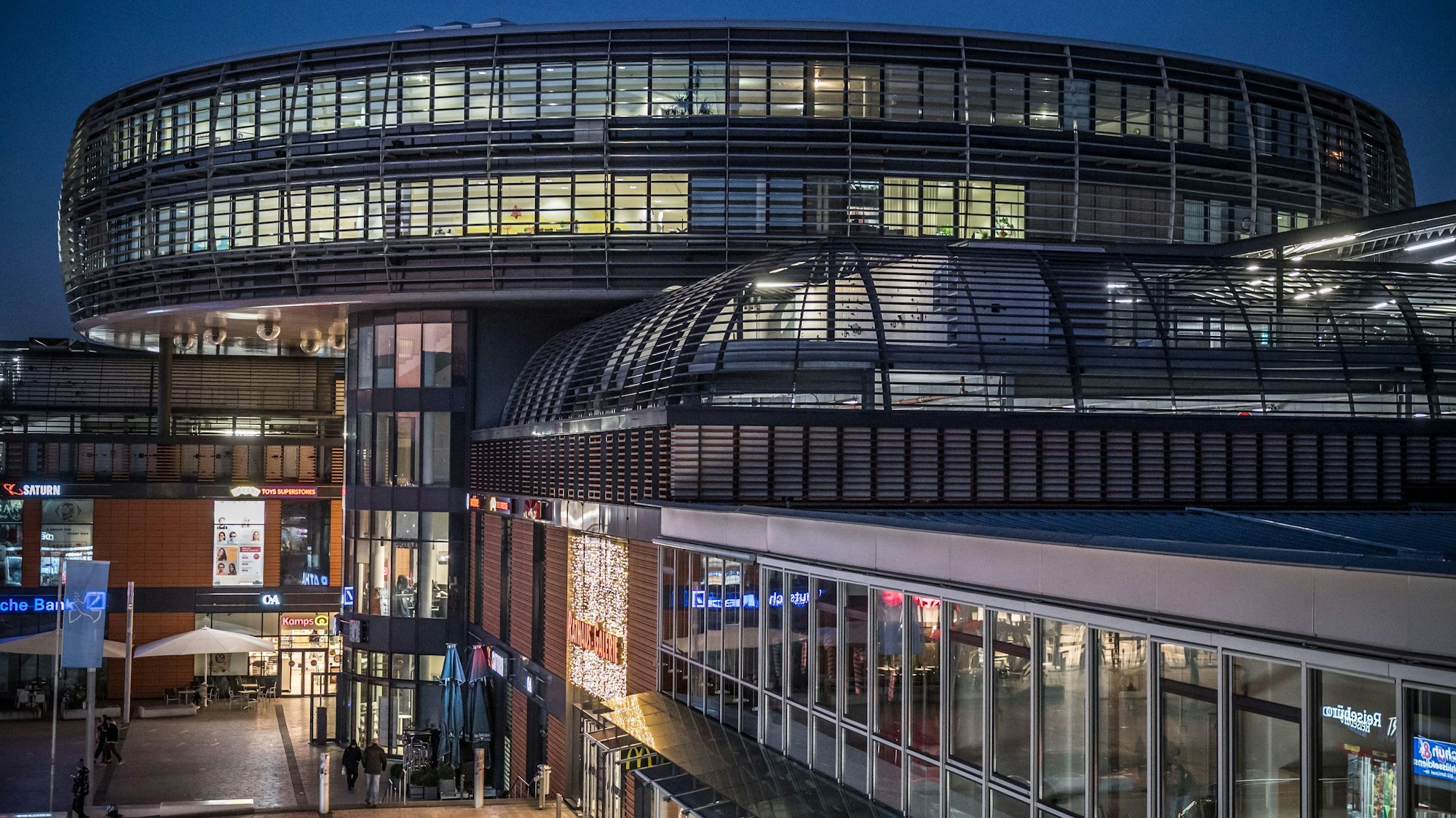 Die Stadt muss sparen, die Grünen fragen deshalb nach den Versicherungszahlungen. (Archivbild)