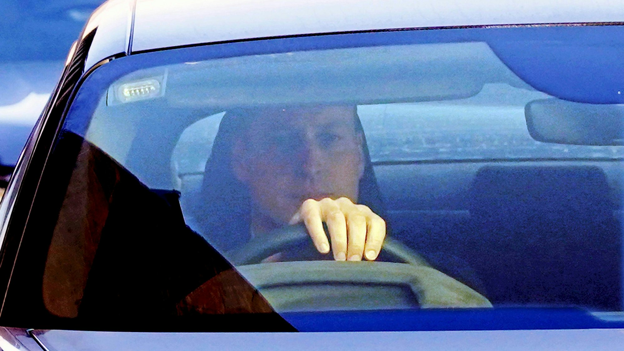 Der britische Prinz William fährt von der Londoner Klinik im Zentrum Londons weg, wo sich Kate, die Prinzessin von Wales, nach einer erfolgreichen Bauchoperation erholt.