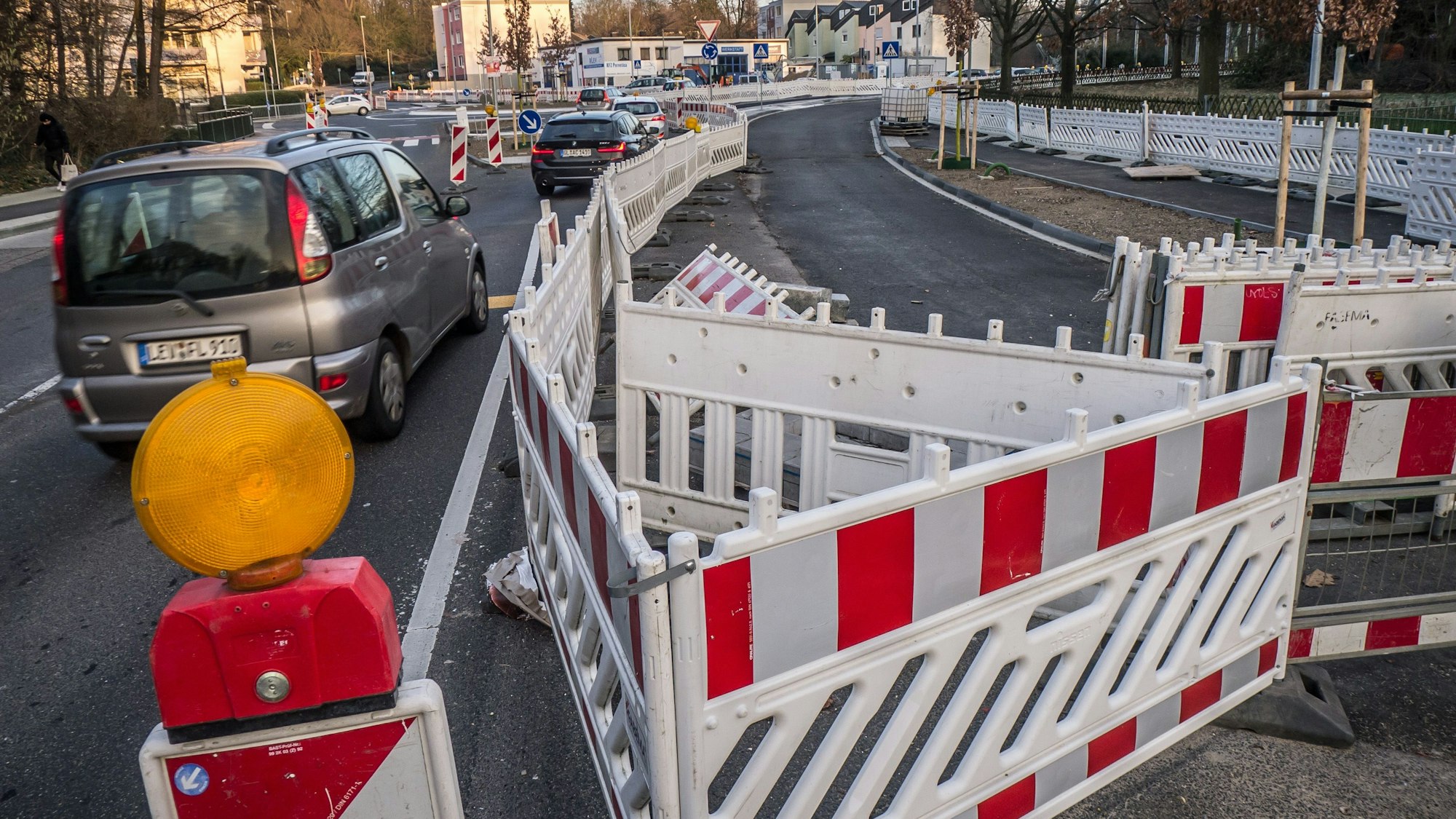 Kreisel Rennbaumstraße Bauarbeiten wegen der Kälte unterbrochen.