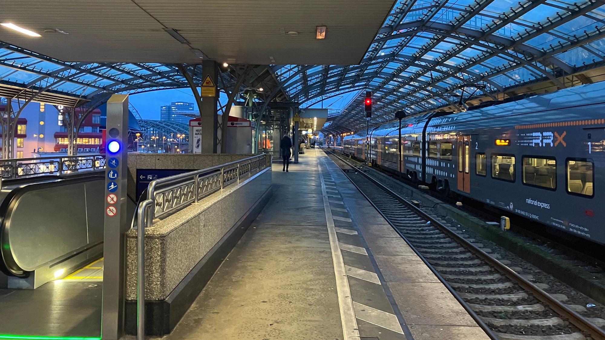 Ein Gleis am Kölner Hauptbahnhof.