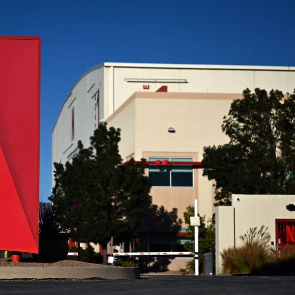 Das Netflix-Logo vor den Studios des Streamingdienstes.