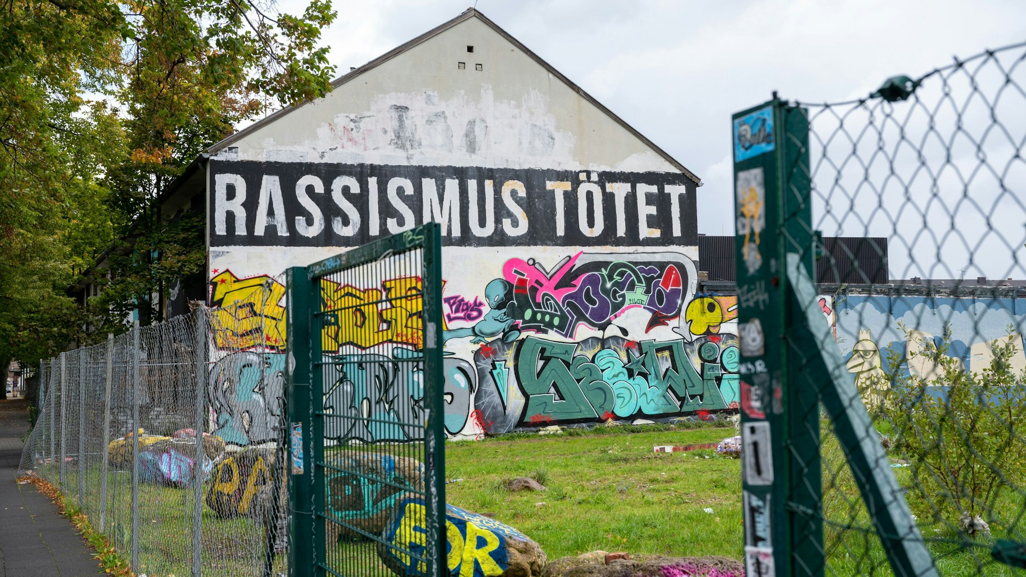 Das Autonome Zentrum liegt aktuell neben dem Justizzentrum. (Archivbild von 2022)