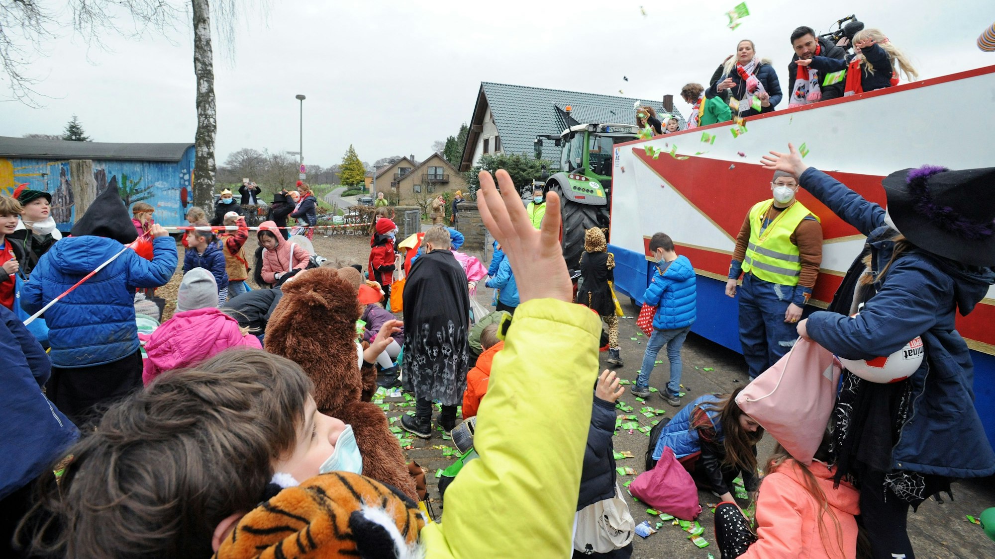 Die KG „Pappnas un Familich“ 2022 an der Grundschule Bennert