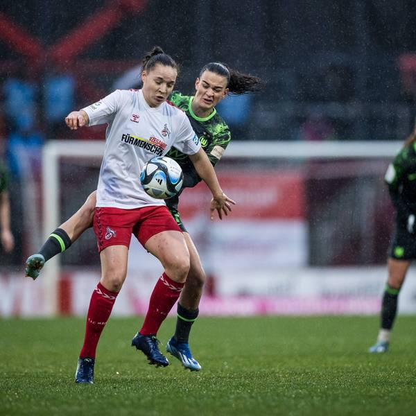 GOOGLE PIXEL Frauen Bundesliga: 1. FC Köln - VfL Wolfsburg 09.12.2ß23 Lotta Cordes 1. FC Köln, 6, Riola Xhenauku VfL Wolfsburg, 27 GOOGLE PIXEL Frauen Bundesliga, 1. FC Köln - VfL Wolfsburg, Köln, Franz-Kremer-Stadion am 09.12.2023 DFB REGULATIONS PROHIBIT ANY USE OF PHOTOGRAPHS AS IMAGE SEQUENCES AND/OR QUASI-VIDEO. *** GOOGLE PIXEL Frauen Bundesliga 1 FC Köln VfL Wolfsburg 09 12 2ß23 Lotta Cordes 1 FC Köln, 6 , Riola Xhenauku VfL Wolfsburg, 27 GOOGLE PIXEL Frauen Bundesliga, 1 FC Köln VfL Wolfsburg, Köln, Franz Kremer Stadion am 09 12 2023 DFB REGULATIONS PROHIBIT ANY USE OF PHOTOGRAPHS AS IMAGE SEQUENCES AND OR QUASI VIDEO Copyright: xBEAUTIFULxSPORTS/Wunderlx