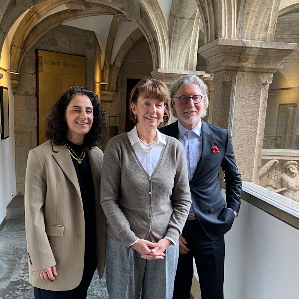 Tuğba Tekkal, Henriette Reker und Toni Schumacher.