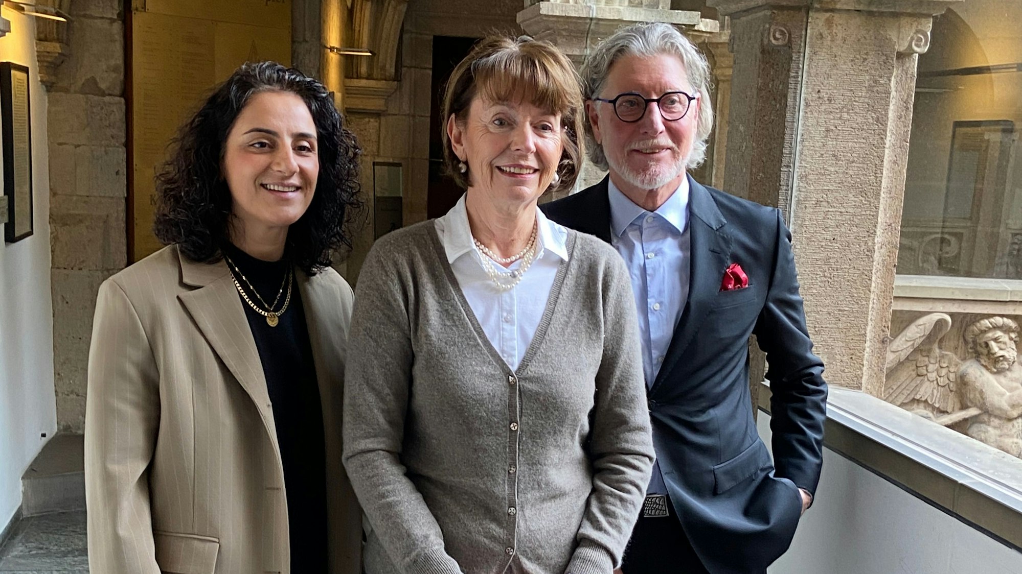 Tuğba Tekkal, Henriette Reker und Toni Schumacher sind die Paten des Ehrenamtspreises „Köln engagiert“.