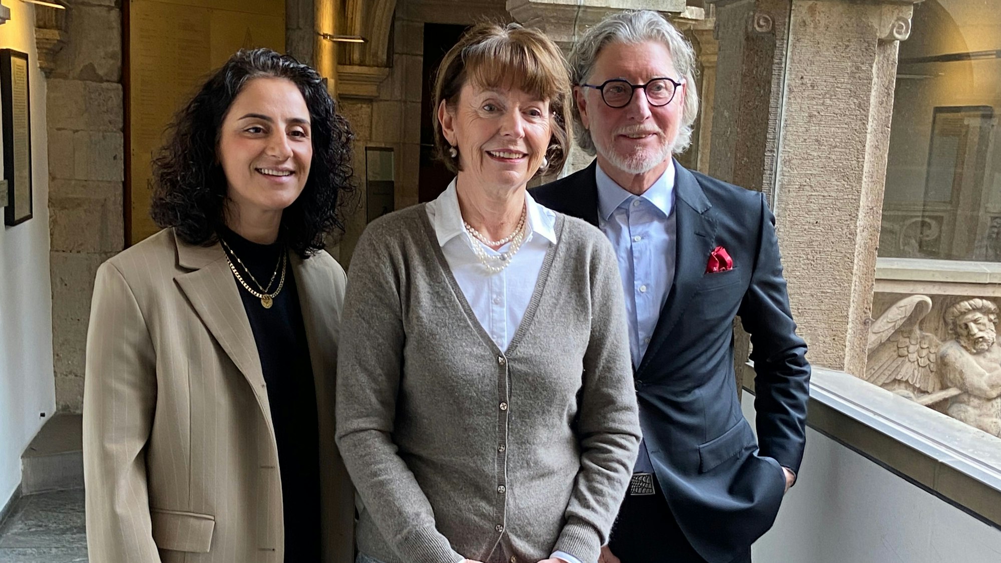 Tuğba Tekkal, Henriette Reker und Toni Schumacher.
