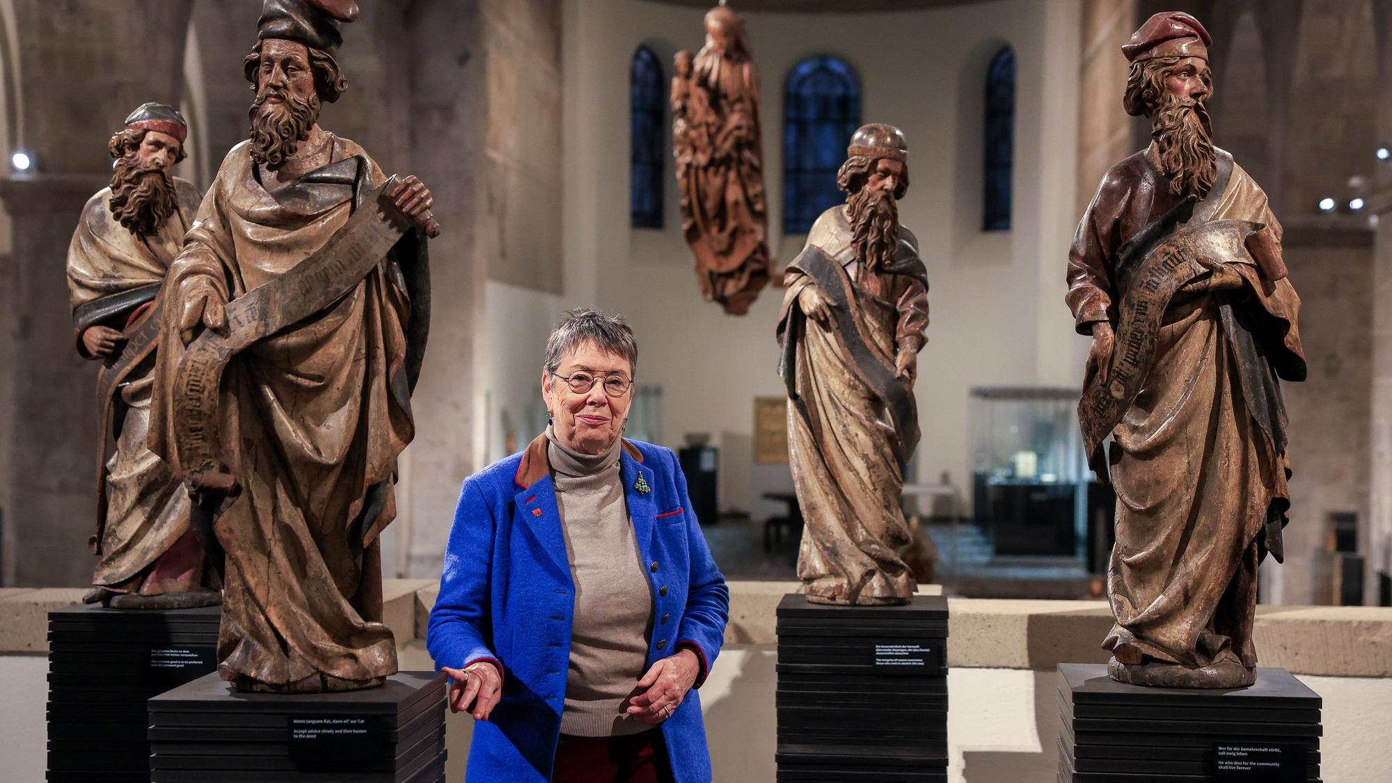 Barbara Schock-Werner im Museum Schnütgen, der früheren Klosterkirche Sankt Cäcilia in Köln.