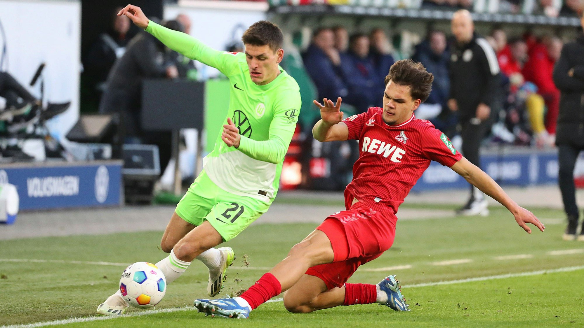 Überzeugte als Linksverteidiger beim FC einmal mehr: Max Finkgräfe (r.)