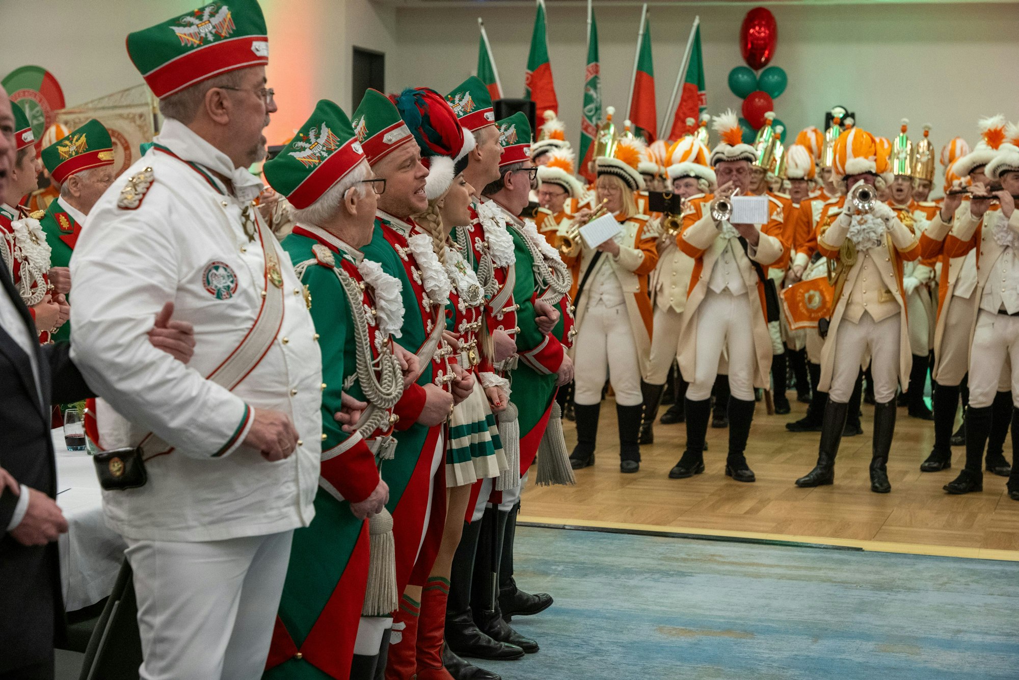 Nippeser Bürgerwehr besucht Altstädter bei Jubiläumsfeier.