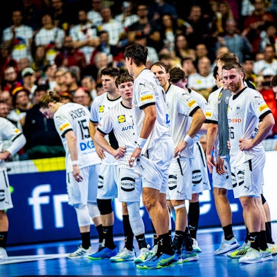 Enttäuschung nach dem verlorenen Spiel um Platz drei bei der deutschen Mannschaft.