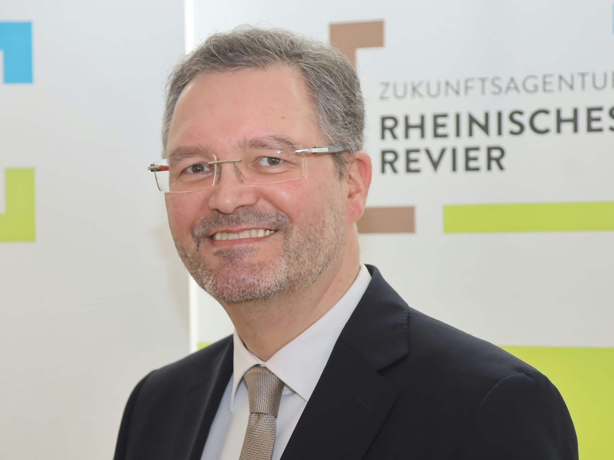 Ein Porträtbild von Bodo Middeldorf, Geschäftsführer der Zukunftsagentur Rheinisches Revier