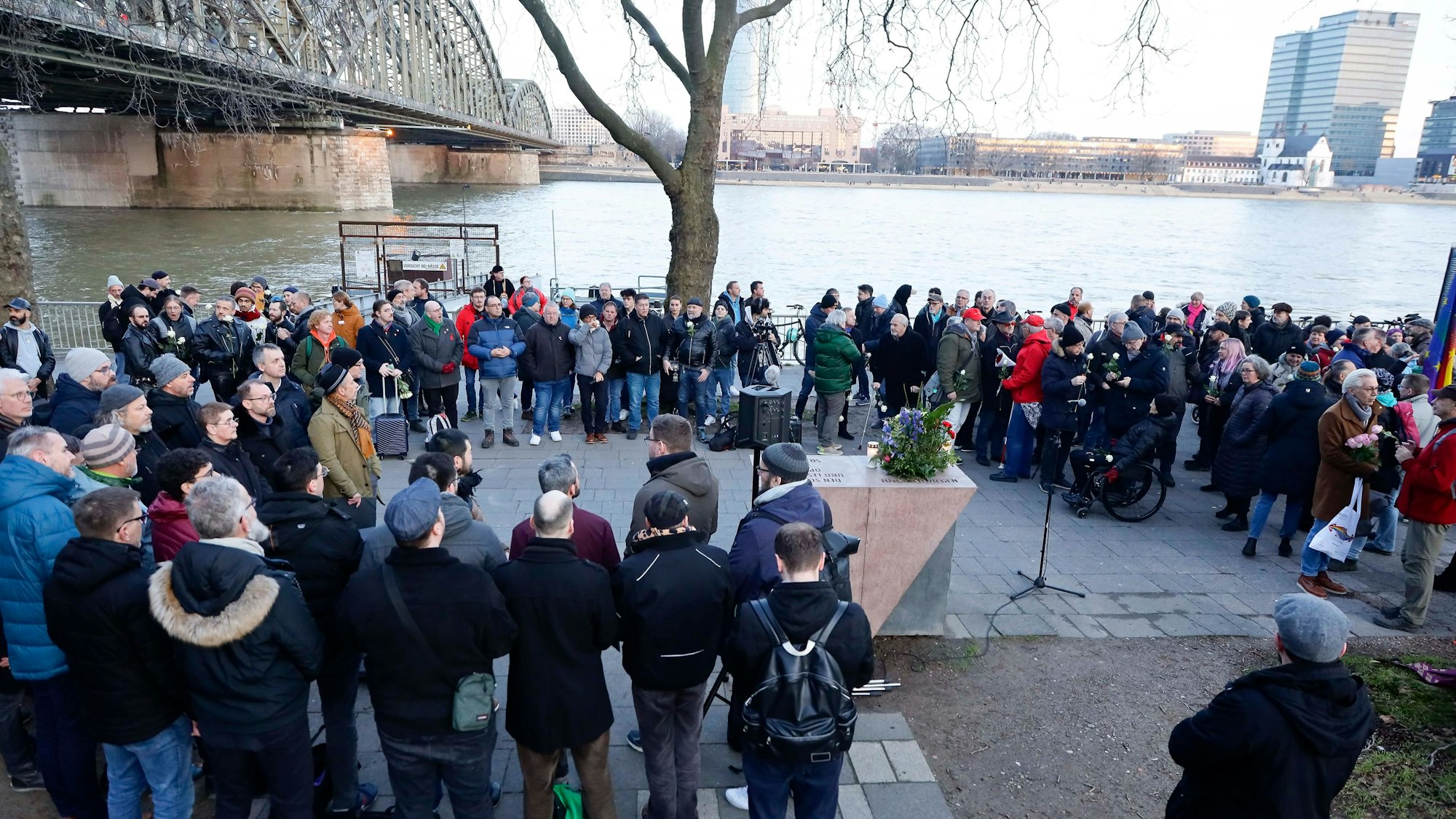 Internationaler Tag des Gedenkens an die Opfer des Nationalsozialismus am Mahnmal in Köln.