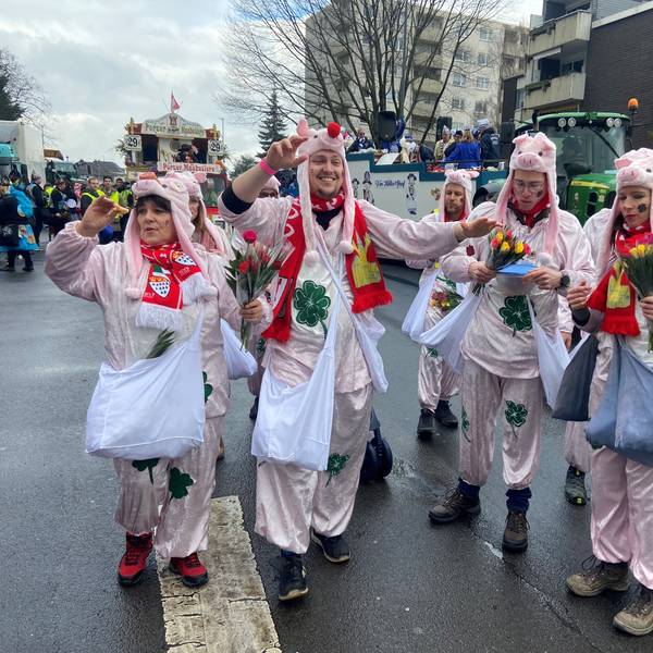 Beste Stimmung beim Kölner Veedelszug in Porz.