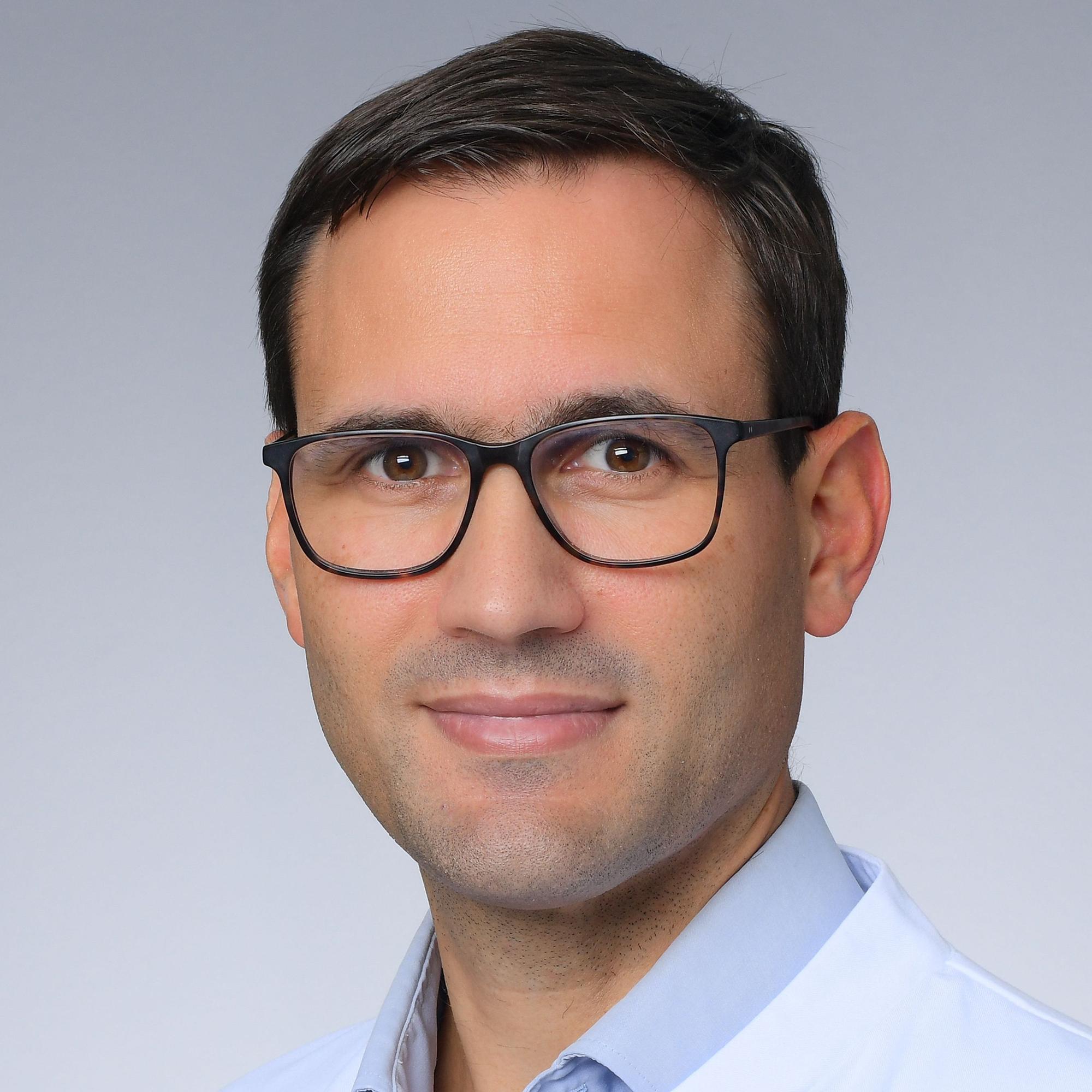 Prof. Jan Rybniker ist Facharzt für Innere Medizin und Infektiologie an der Uniklinik Köln.