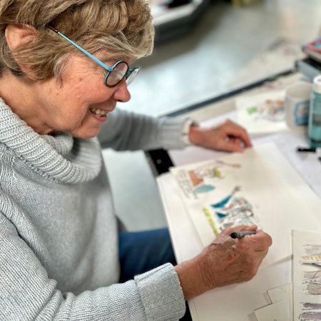 Die Künstlerin Gerda Laufenberg hat sich für ihre kleinen Skizzen das Parteibuch der AfD vorgenommen.