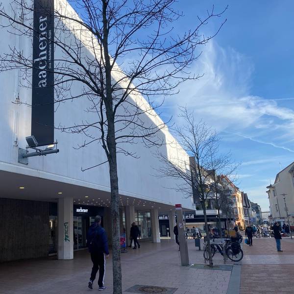 Zu sehen ist das Aachener-Geschäftsgebäude am Brühler Steinweg.
