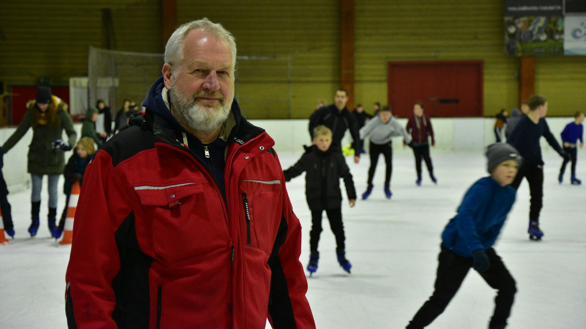 Heinz-Peter Walterscheid ist Geschäftsführer der Eishalle Troisdorf.