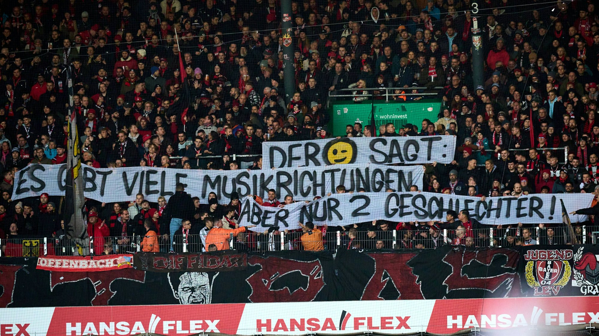Die Bayer-Fans hatten am 25. November beim Auswärtsspiel in Bremen ein queerfeindliches Banner präsentiert.