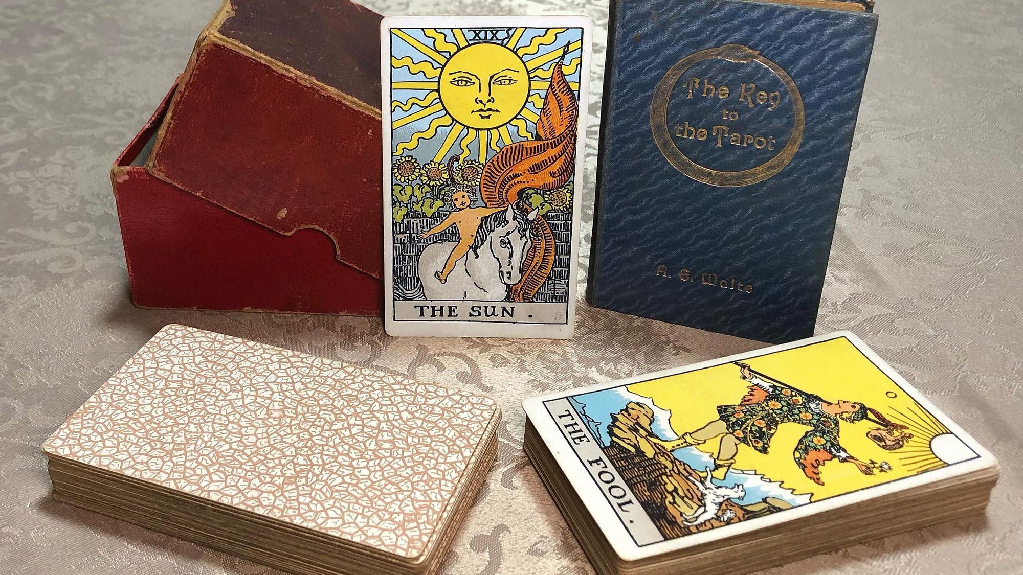 Tarot-Buch vom Taschen-Verlag
