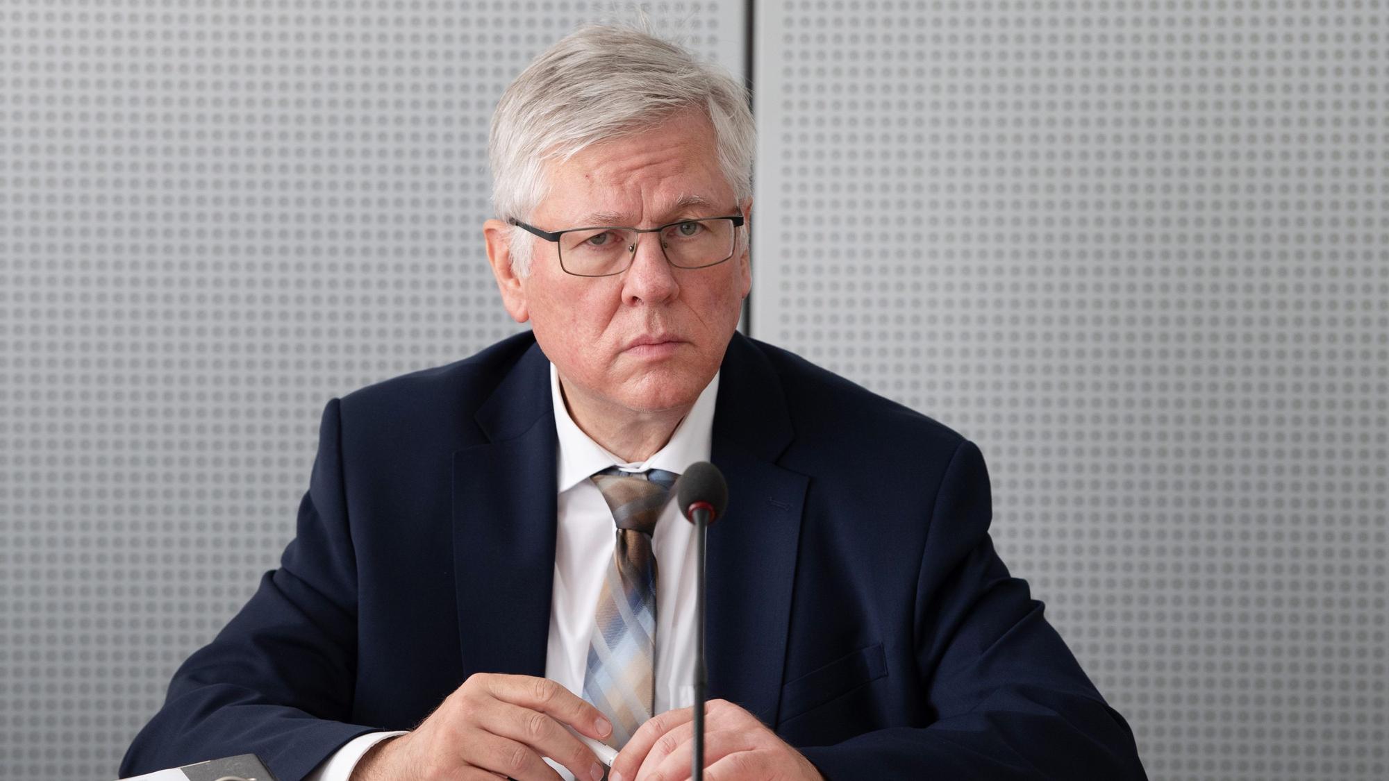 Roland Walter Hermann Ulbrich (AfD) gibt ein Parteiamt auf.