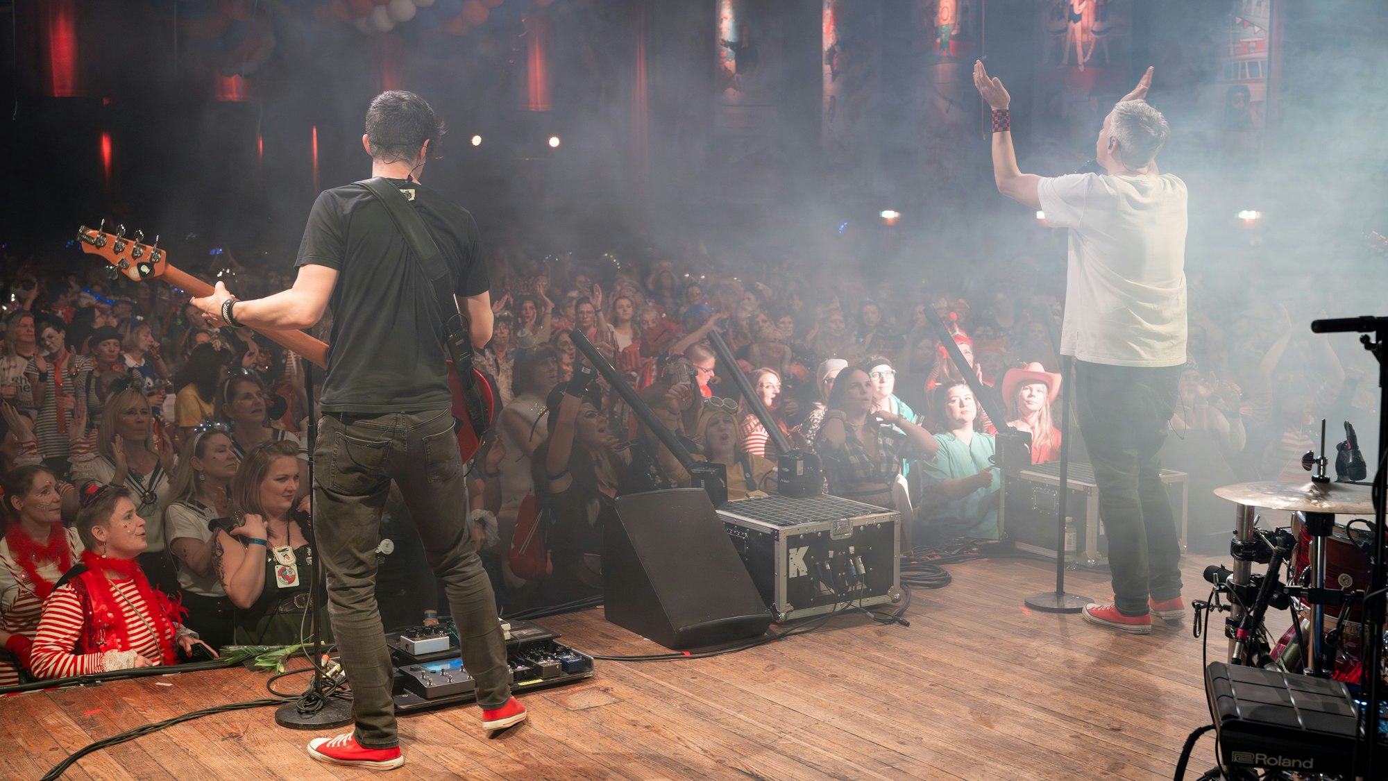 Kasalla bei der Mädcheersitzung der KG Müllemer Junge