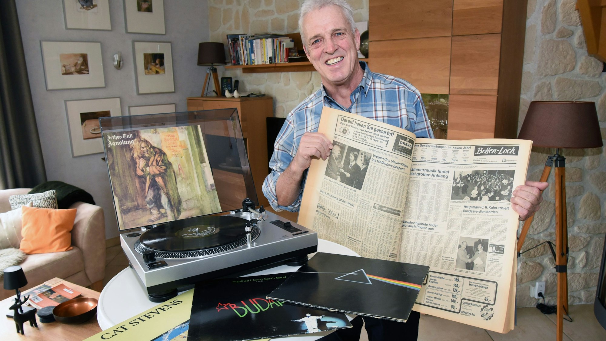 Der ehemalige DJ Armin Schmidt, der vor 50Jahren in der Diskothek Tenne in Herscheid aufgelegt hat.