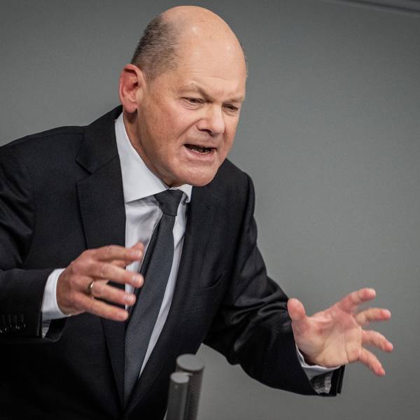 dpatopbilder - 31.01.2024, Berlin: Bundeskanzler Olaf Scholz (SPD), spricht im Bundestag in der Generaldebatte zum Etat des Bundeskanzlers und des Bundeskanzleramts. Foto: Michael Kappeler/dpa +++ dpa-Bildfunk +++