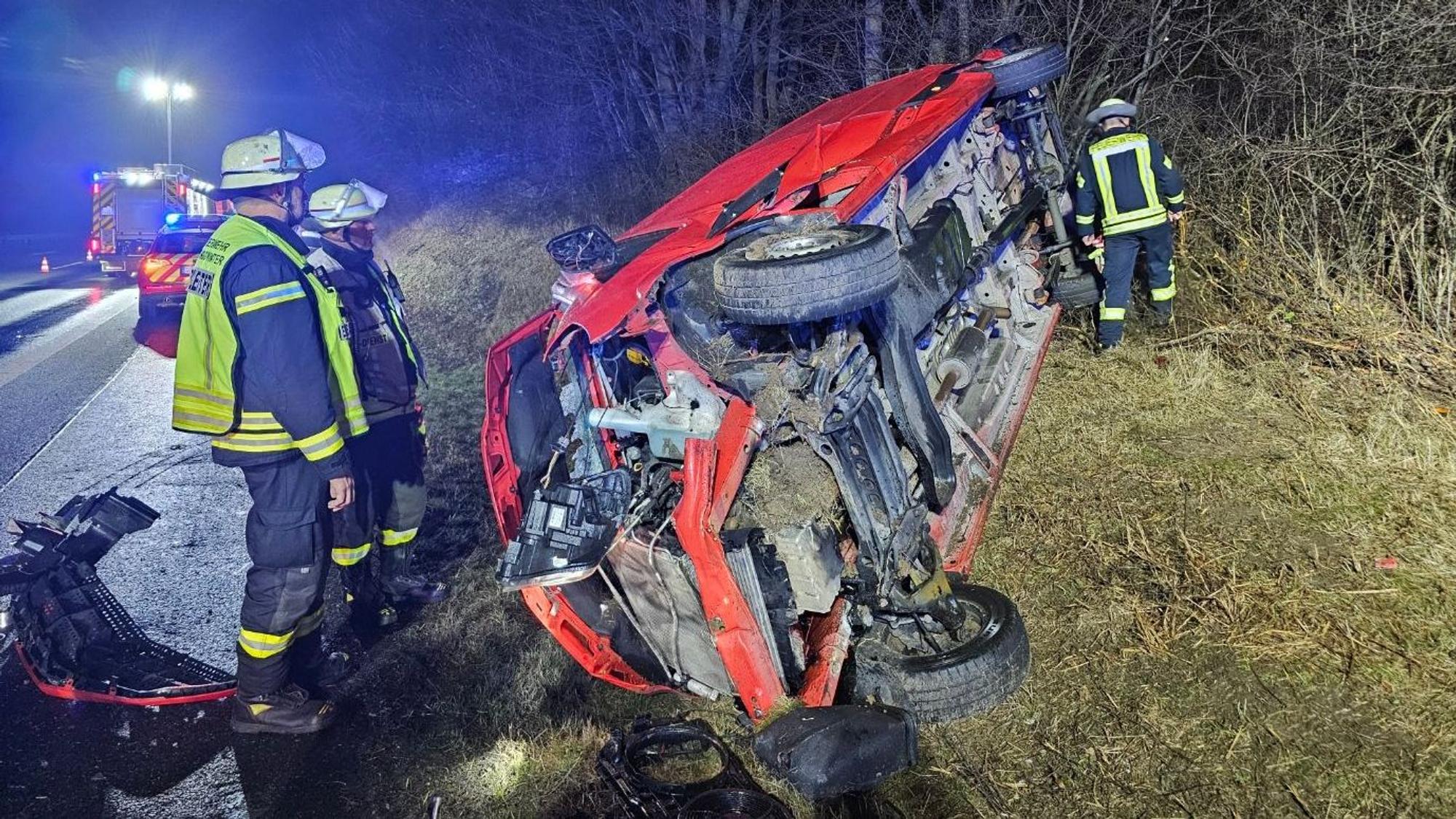 Der Sprinter und ein SUV hatten sich überschlagen