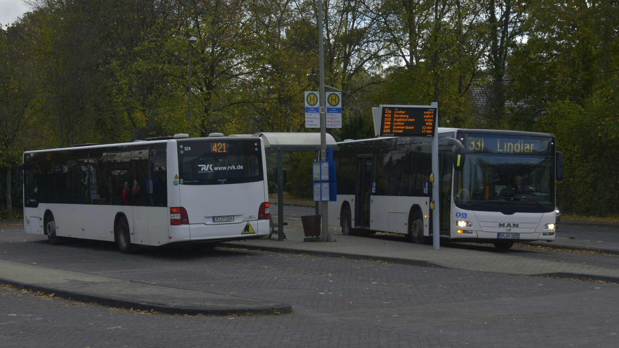 Blick auf den Busbahnhof in Lindlar