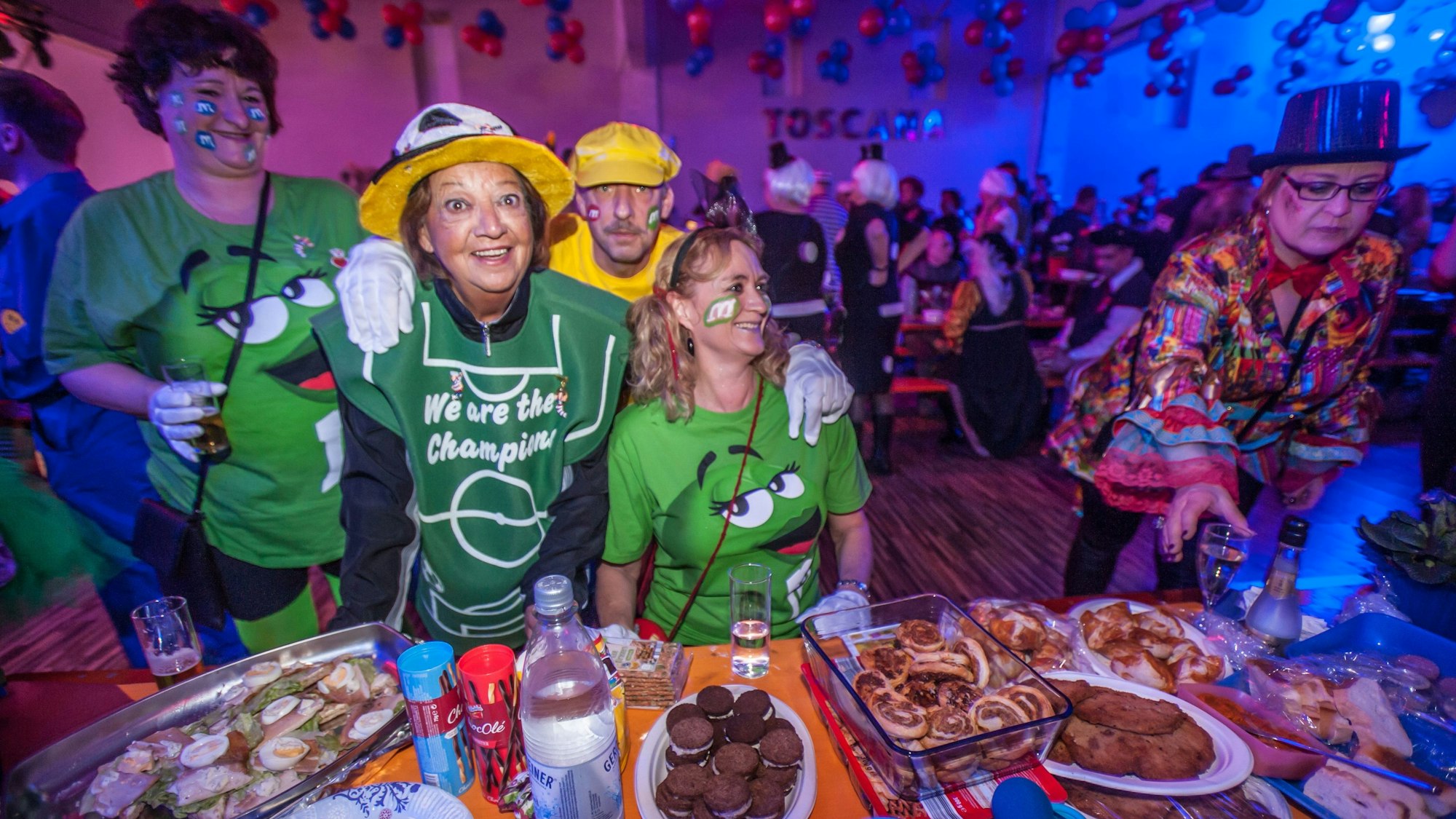 Die Gäste durften sich auf den Sockensitzungen ihr Essen selbst mitbringen.