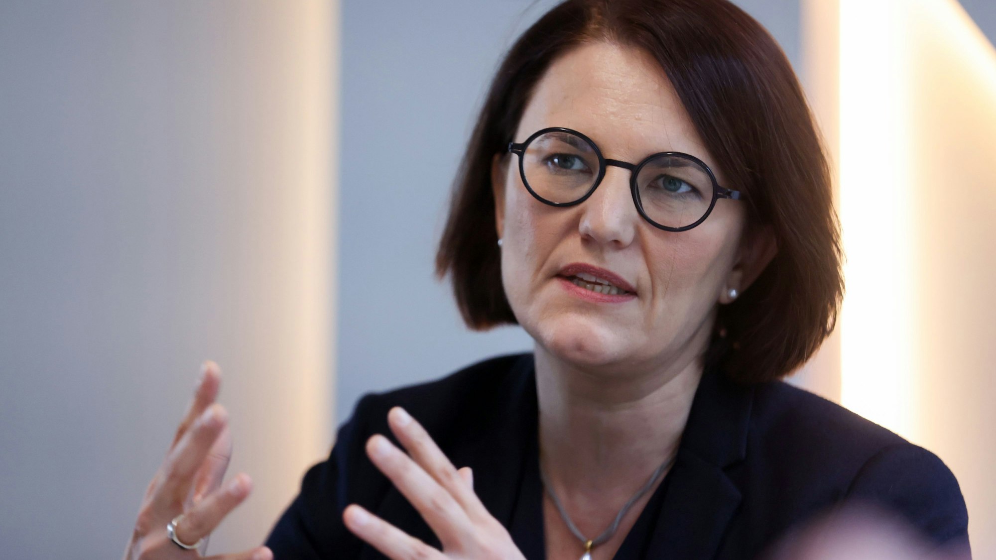 Stadtkämmerin Dörte Diemert kümmert sich um die städtischen Finanzen.