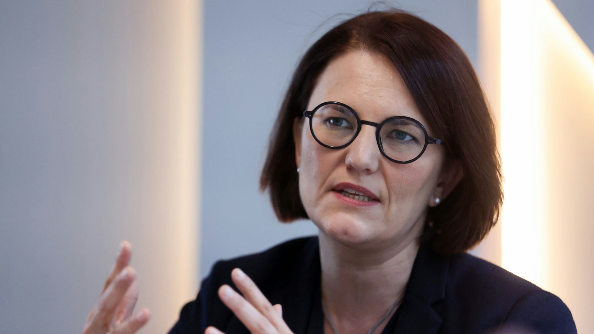 Die Kölner Kämmerin Dörte Diemert verhängte am Dienstag eine Haushaltssperre für die Stadt Köln (Archivbild).