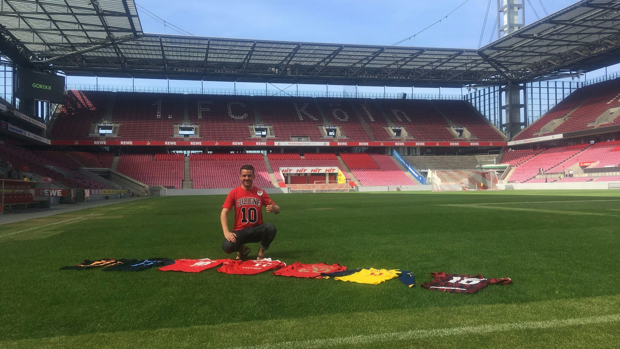 Die Trikotsammlung im Rhein-Energie-Stadion