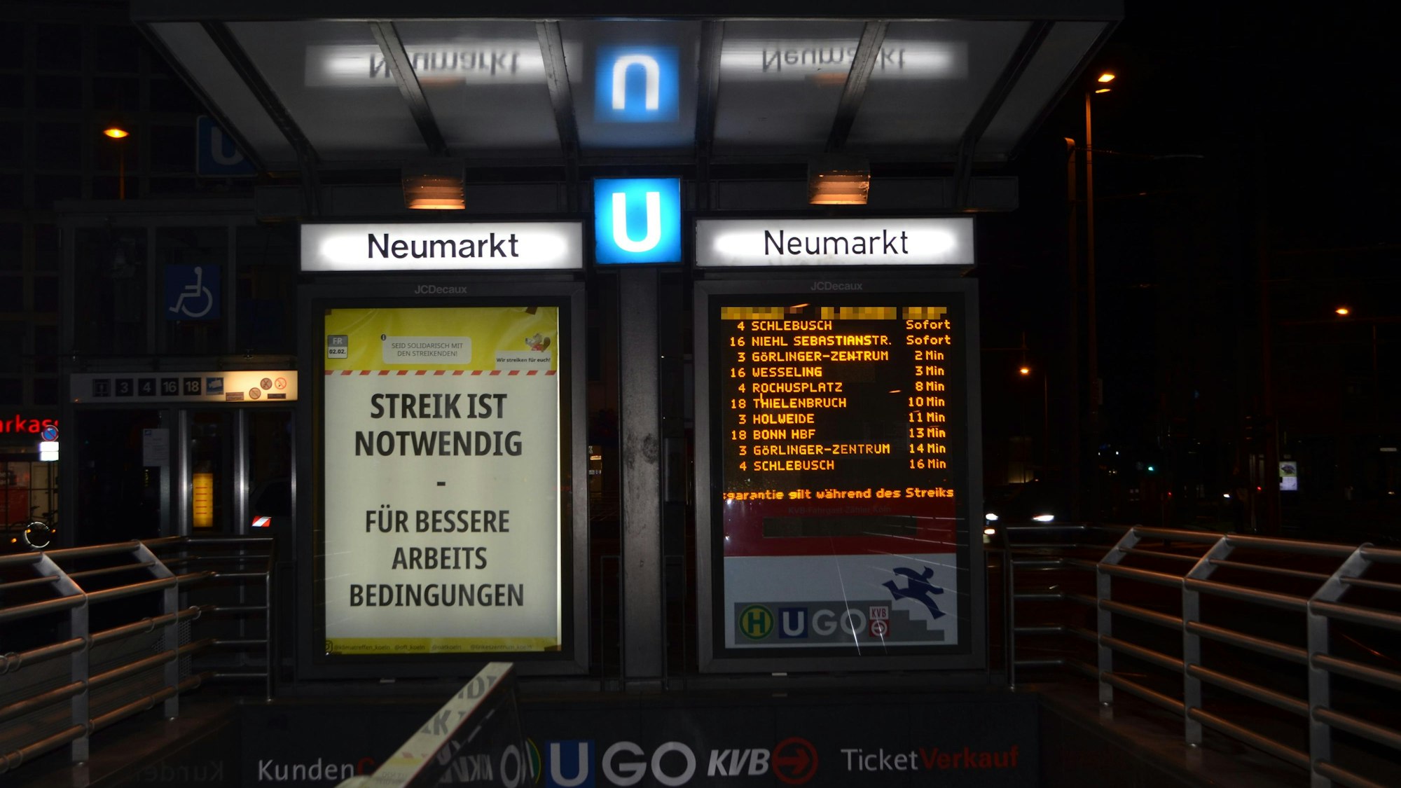 Das Plakat am Neumarkt
