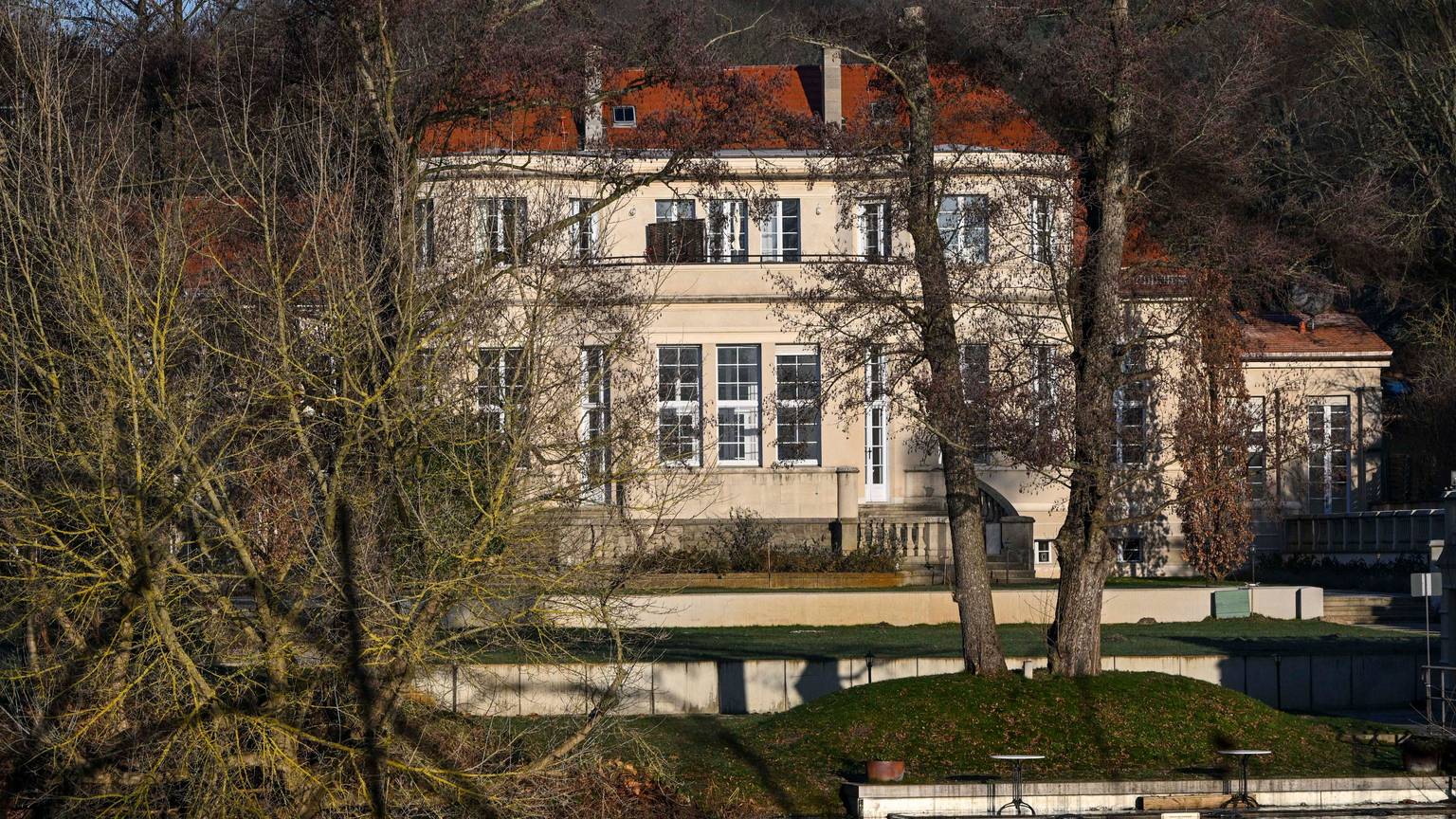 Blick auf das Gästehaus am Lehnitzsee im Potsdamer Stadtteil Neu Fahrland. Dort hatte ein Treffen radikaler Rechter stattgefunden. (Archivbild)