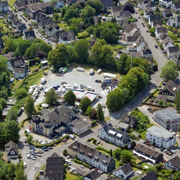 Luftbild der Stadthalle