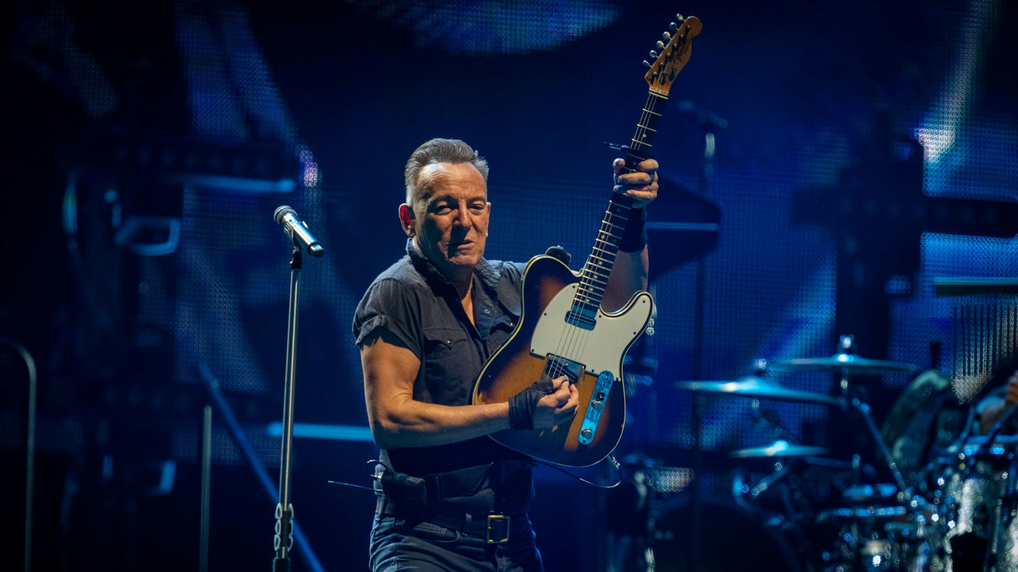 Bruce Springsteen bei einem Auftritt im Olympiastadion in Barcelona 2023. (Archivbild) Der „Boss“ rockt seit Jahrzehnten auf Bühnen in der ganzen Welt.