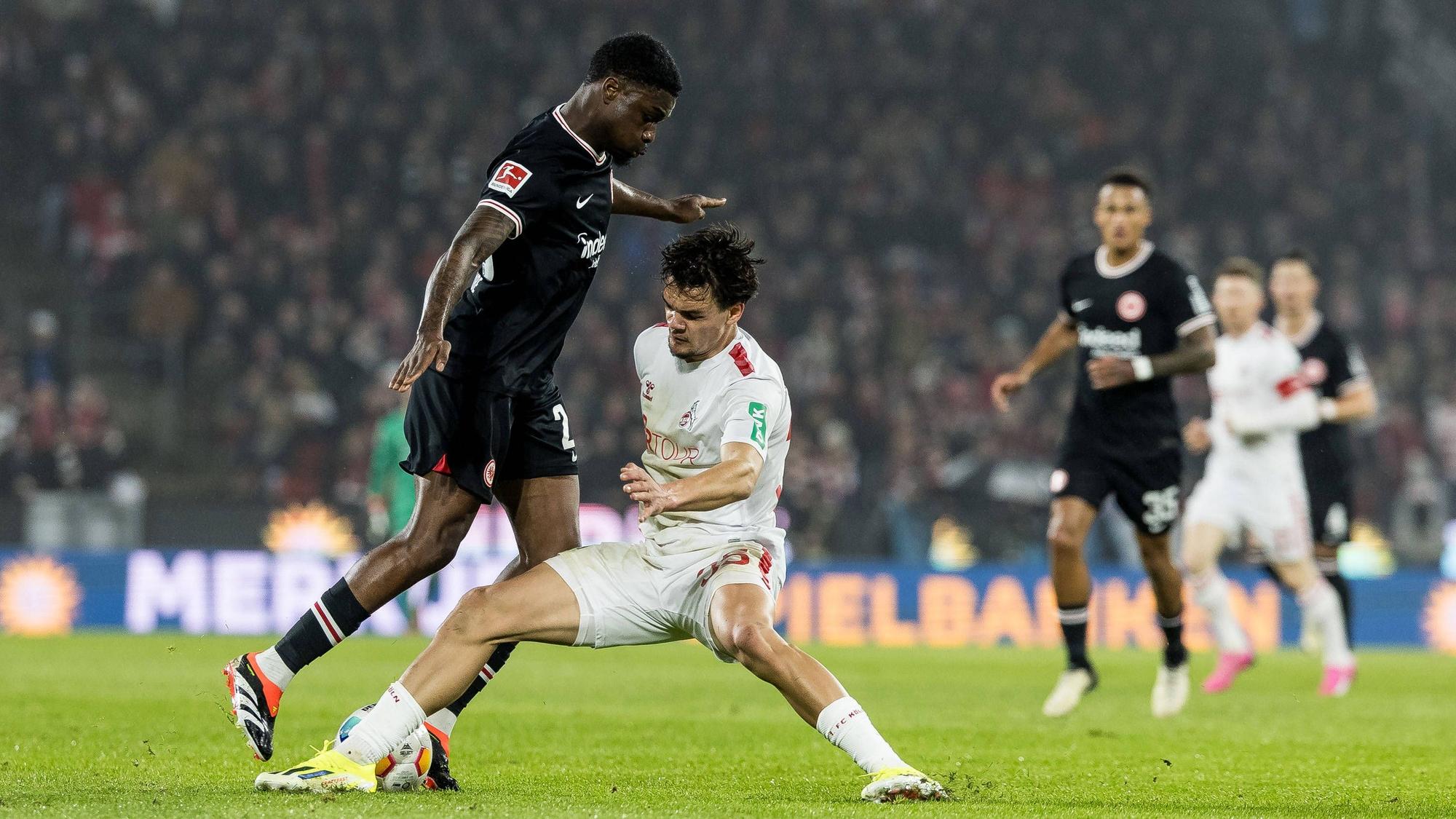 Stoppte Junior Dina Ebimbe von Eintracht Frankfurt auf ganzer Linie, sodass dieser zur Halbzeit ausgewechselt wurde: Max Finkgräfe.